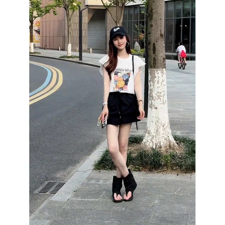 2025夏日小套装时尚印花蕾丝边袖上衣高腰显瘦休闲短裤两件套装