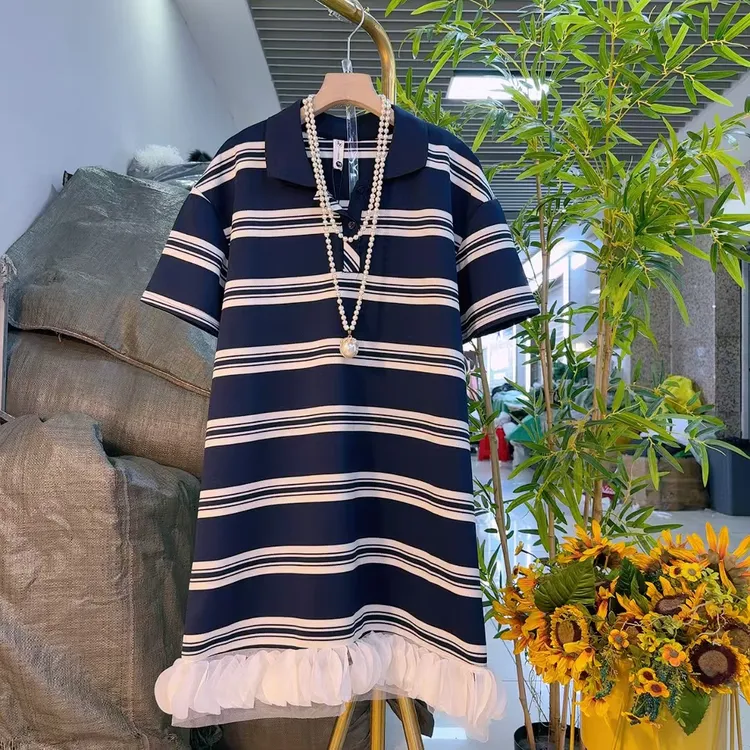 欧货时尚条纹拼接花瓣连衣裙减龄微胖大码遮肉显瘦洋气宽松1227