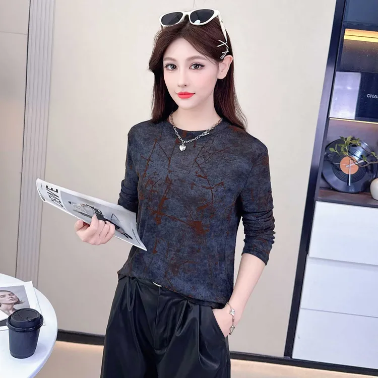 圆领复古美式上衣时尚纹理宽松2025新款秋女扎染显瘦Tt恤休闲长袖