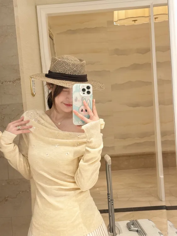 [Fox安小提]秋季不规则领型女毛针织衫显瘦毛衣上衣 短款百褶裙