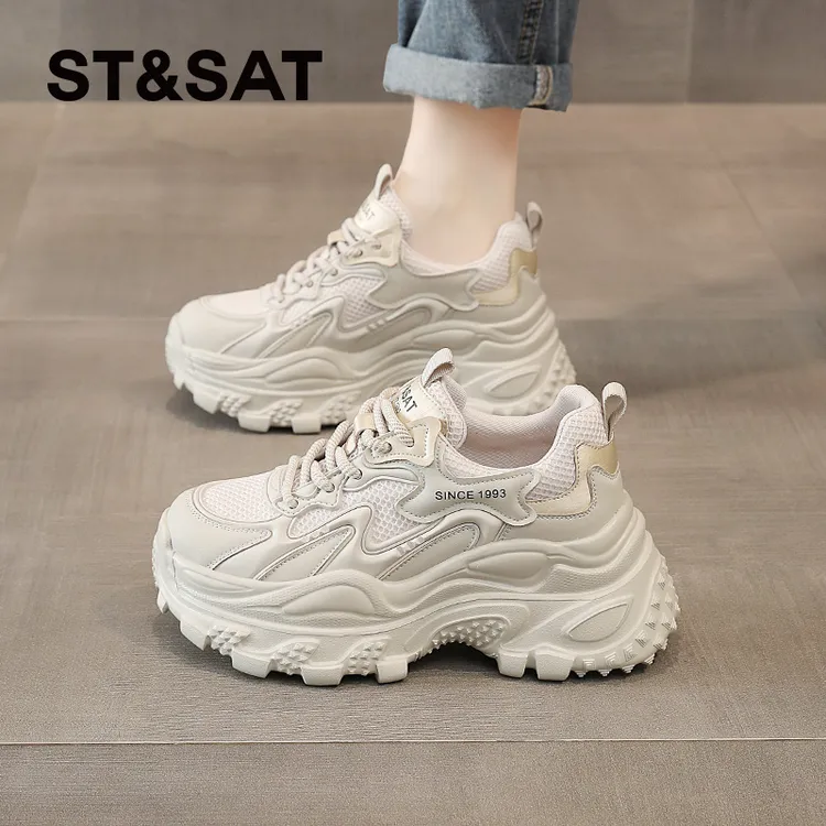 星期六老爹鞋女款2025新款秋季轻便百搭休闲运动鞋子厚底增高女鞋