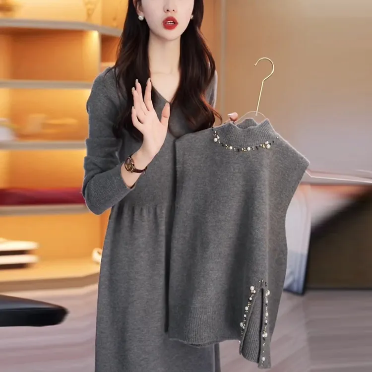 钉珠高级感珠片半高领针织连衣裙女裙灰色显瘦洋气减龄长裙两件套