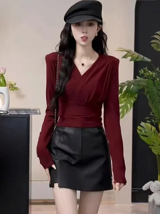 德绒时尚秋冬季新款收腰显瘦T恤设计气质长袖打底衫洋气高腰上衣