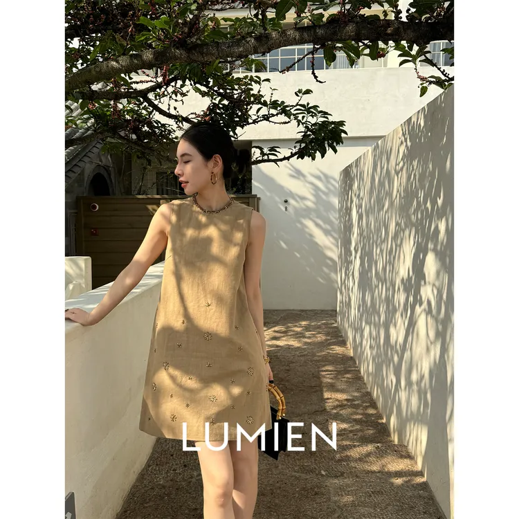 【LUMIEN】复古风手工花朵钉珠设计感无袖小A圆领连衣裙LX5DRR163