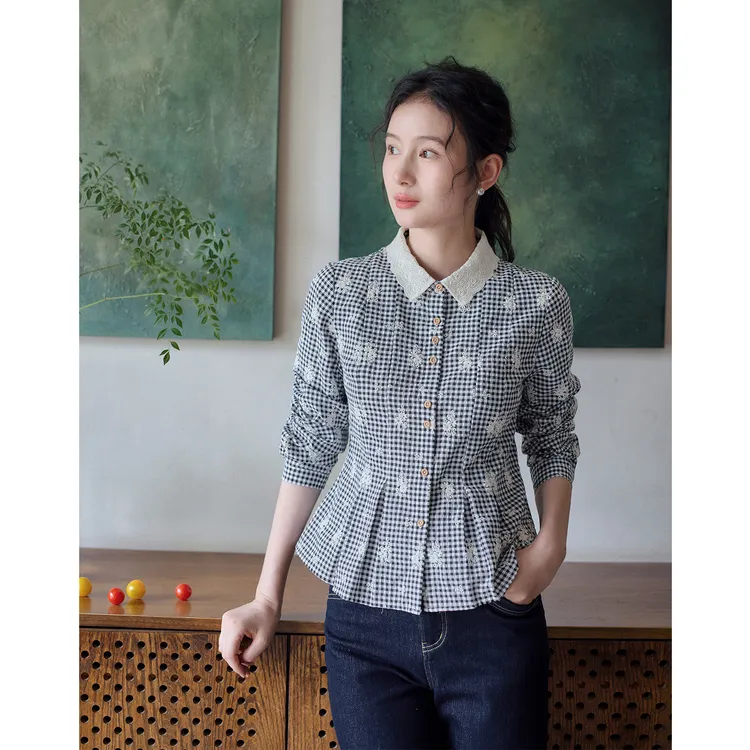 红念黑白格子刺绣衬衫女长袖设计感显瘦秋季2025新款气质衬衣上衣
