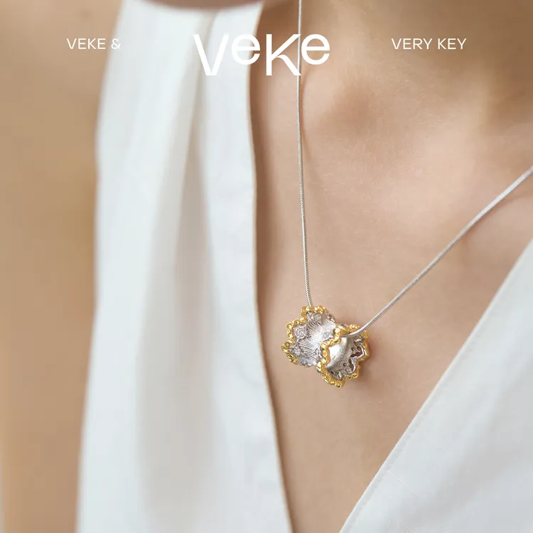 VEKE 合金锆石吊坠 「织绫」简约精致项链轻奢锁骨链吊坠女NC16569A