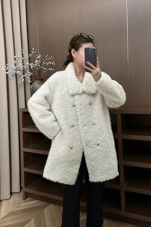 2025新款冬季小翻领扣中长款毛毛外套女士百搭
