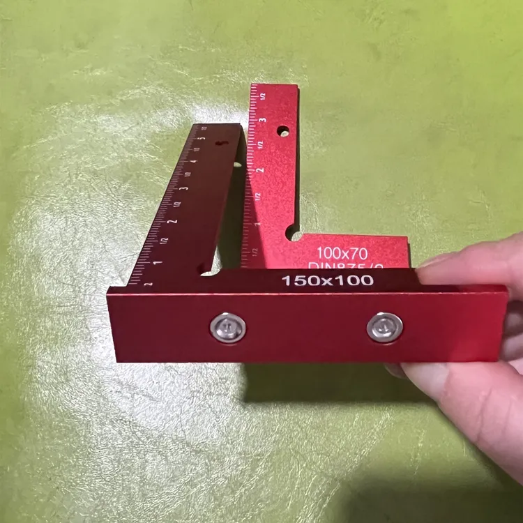 一款可以解放双手磁吸底座角尺铝合金材质中英制刻度
