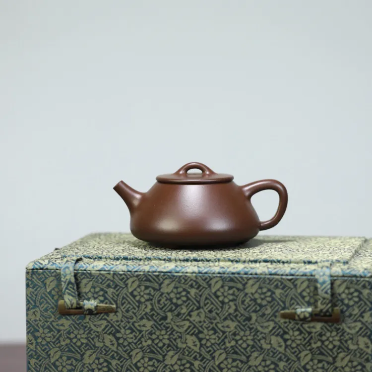 平盖石瓢，撇口设计，实力派陶手冯文婷，原矿老紫泥，全手工制175cc