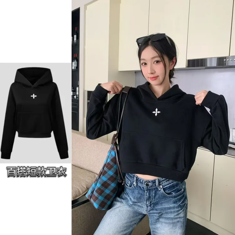 美式复古立体刺绣十字架印花短款连帽卫衣女款秋冬叠穿时尚外套女