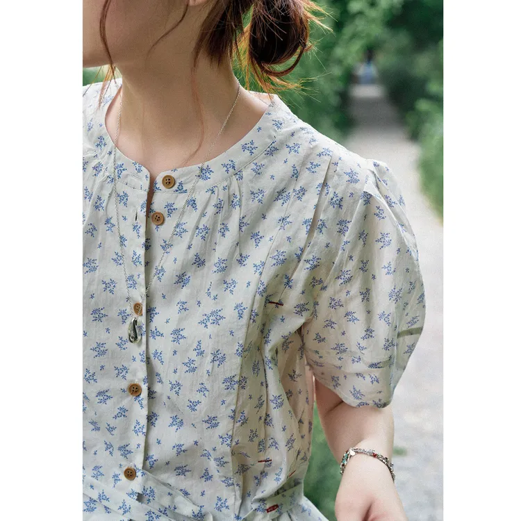夏季气质女性小众设计感碎花短袖衬衫衬衣上衣长绒棉材质