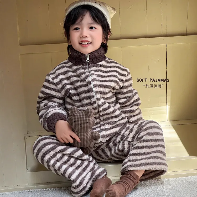 男童睡衣2025新款秋冬季加厚珊瑚绒儿童家居服卡通拉链套装可外穿
