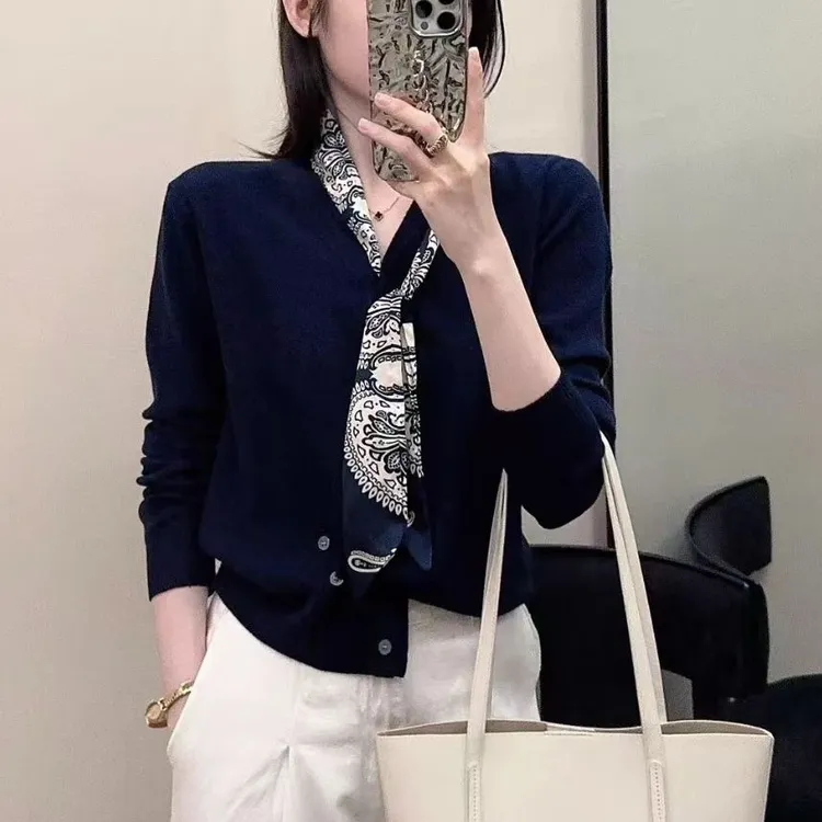 名媛风V领丝巾系带长袖针织上衣女洋气减龄显瘦百搭针织开衫外套