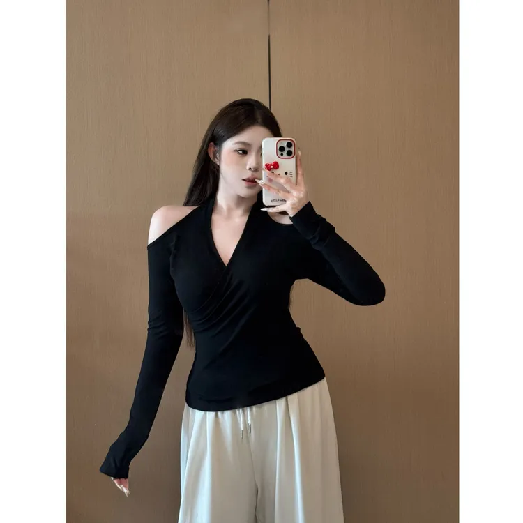 白77-大码女装v领挂脖露肩黑色长袖t恤女秋季收腰显瘦上衣12875