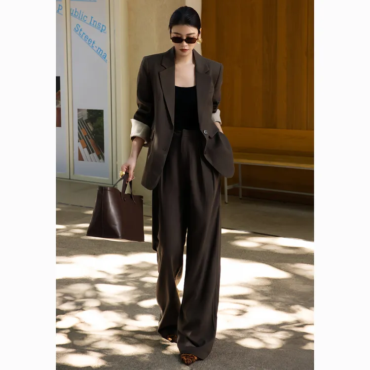ZEROYK高级感职业装2025秋季新款老钱风咖色西服阔腿裤气质两件套