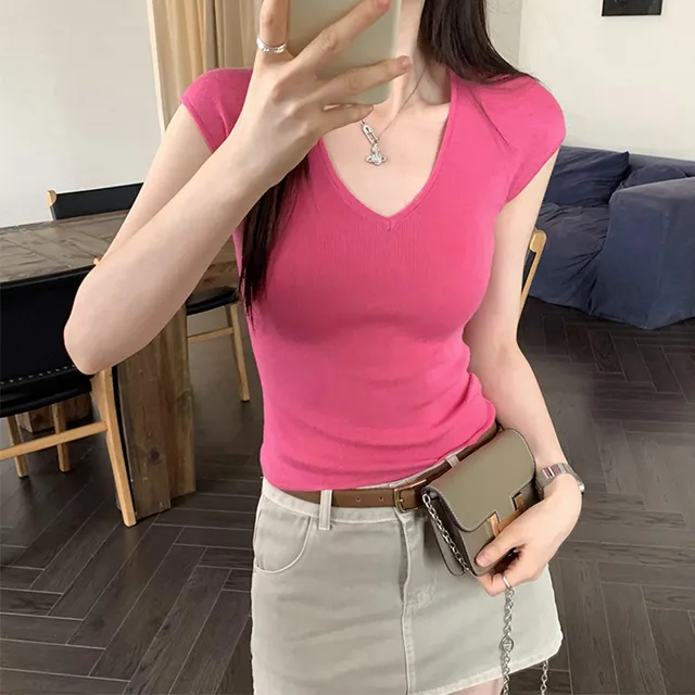 玫红色正肩短袖T恤女夏季修身显瘦辣妹法式V领针织衫韩系无袖上衣