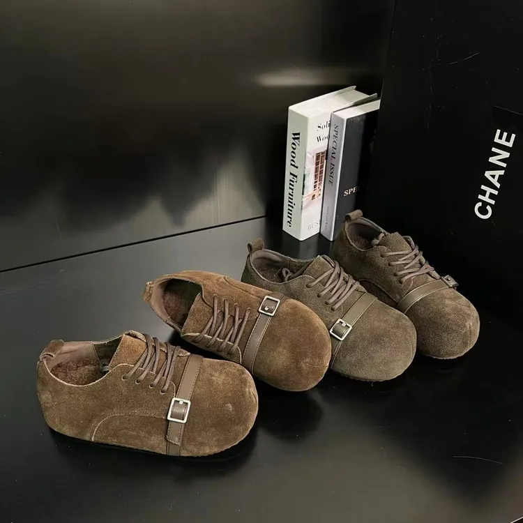 【卡布奇诺】时尚复古风设计感圆头系带低帮休闲女2025冬82-10