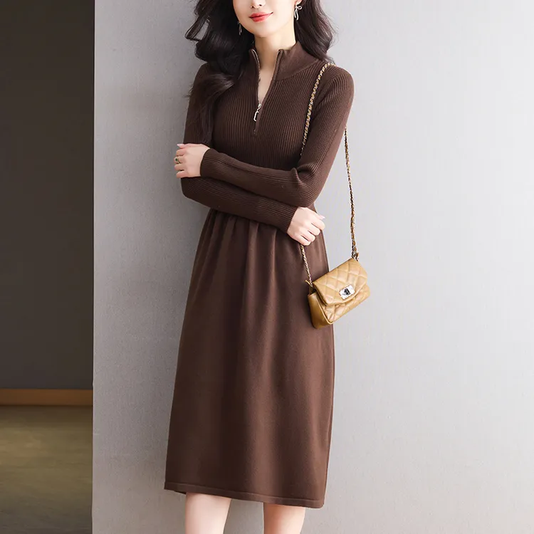拉链半高领今年流行毛衣秋冬新款爆款修身高级感中长款针织连衣裙