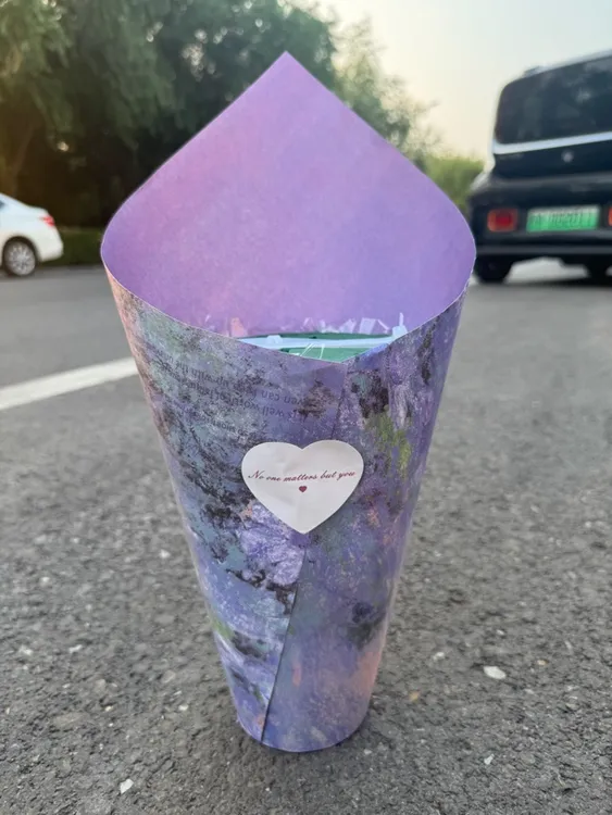 奶茶杯，水墨扎染鲜花包装纸花束包花DIY花艺材料