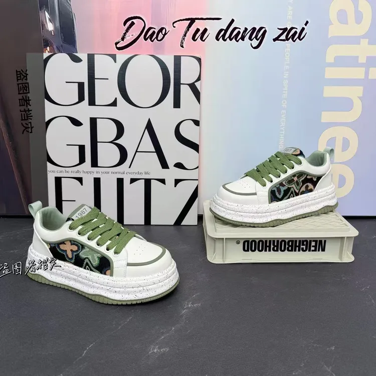 潮流百搭拼接布面刺绣印花时尚增高厚底新款潮鞋小白鞋男士板鞋