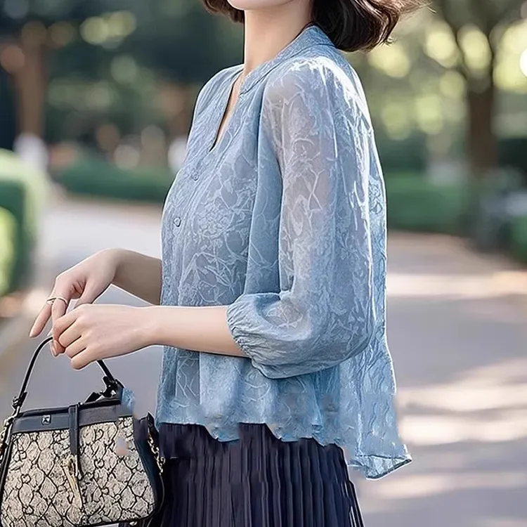 法式慵懒松弛感薄款超好看减龄独特漂亮蓝色上衣女2025年新款春季