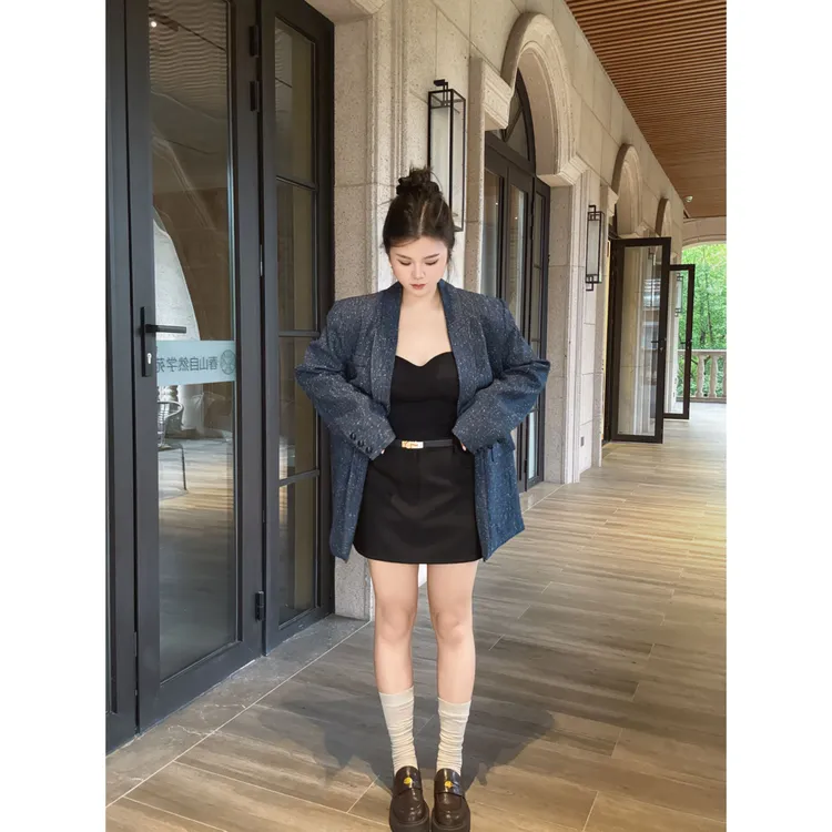 2025年秋季厚款西装外套女宽松百搭版西服上衣