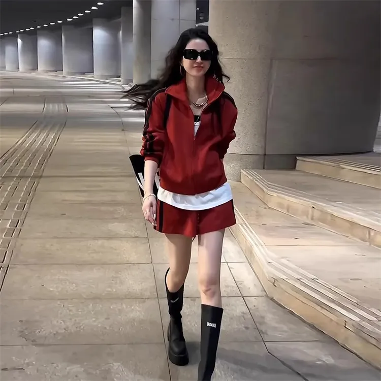 韩系春季装搭配一整套高级感拉链开衫卫衣外套休闲短裤女装两件套