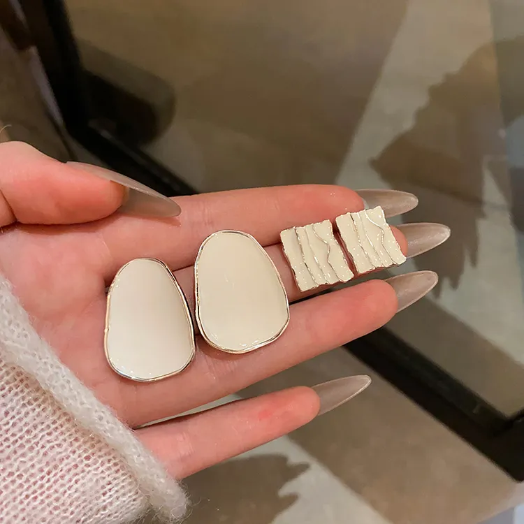 合金耳饰 港风复古高级感滴釉耳钉女不规则几何耳环气质耳饰品