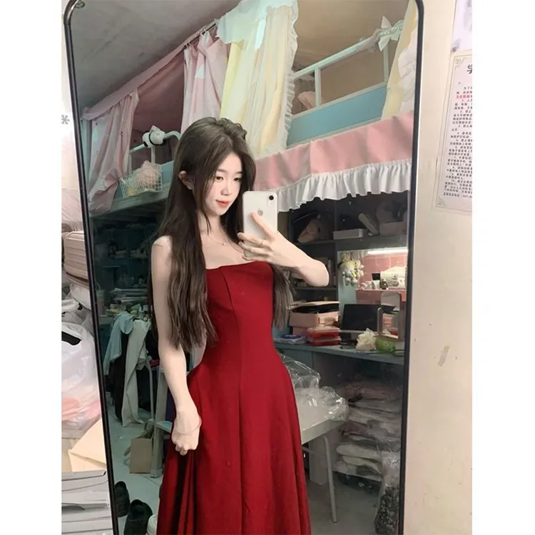 夏季新款高级法式气质赫本吊带方领红色连衣裙森系收腰紧身长裙子