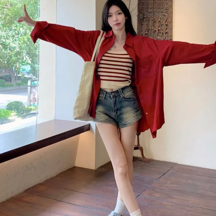 法式复古红色衬衫女高级感休闲宽松薄款上衣小众设计防晒衬衣外套