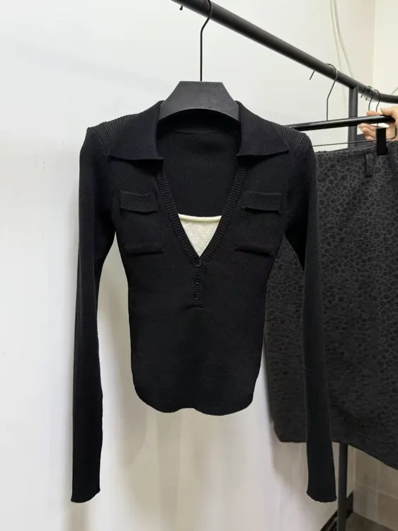 【撞色假两件翻领长袖带垫肩上衣】高级感修身显瘦打底针织上衣