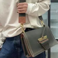 95新 LOEWE/罗意威 【蕾】3VW806 墨绿色巴塞罗那三角扣单肩包