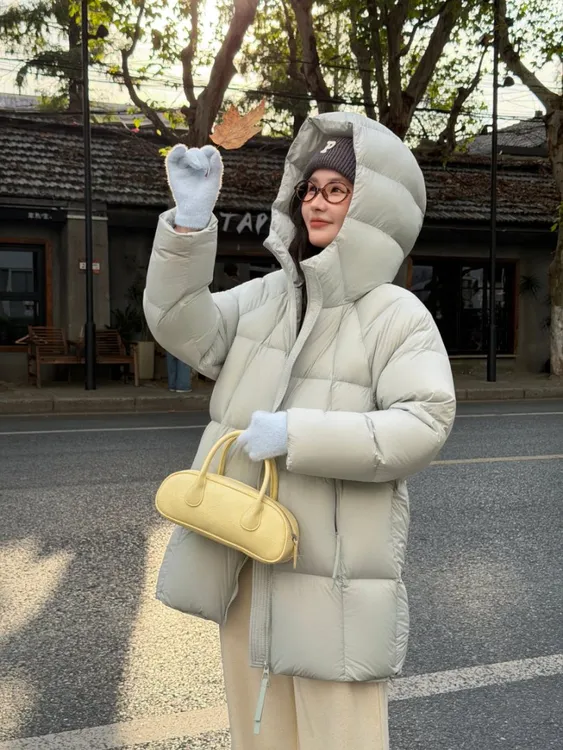 【绒子含量90%】2025新款泡芙时尚连帽百搭中长款羽绒服055