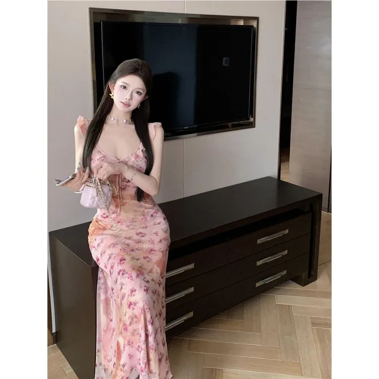 法式碎花系带v领吊带连衣裙女春季修身鱼尾长裙温柔收腰包臀裙子