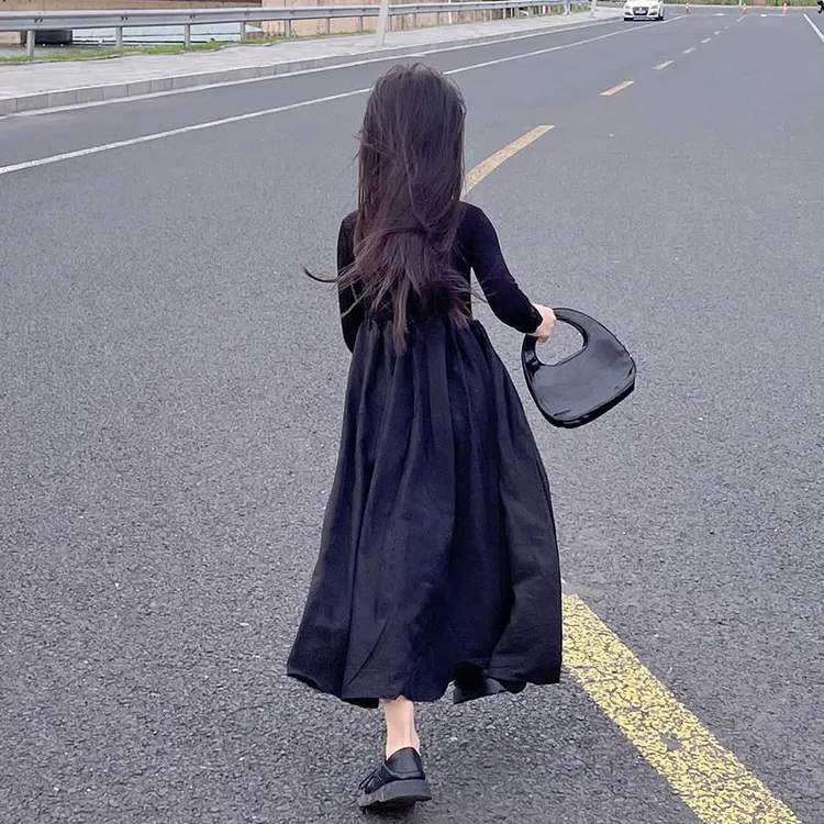 女童连衣裙秋季儿童小黑裙休闲长裙女大童洋气大摆裙时髦长袖裙子