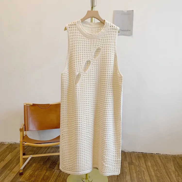 慕斯C4722纯色圆领镂空针织背心裙