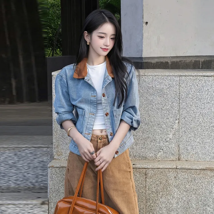 网红浅蓝色牛仔外套女秋季翻领单排扣拼接时尚显瘦减龄日常上衣潮