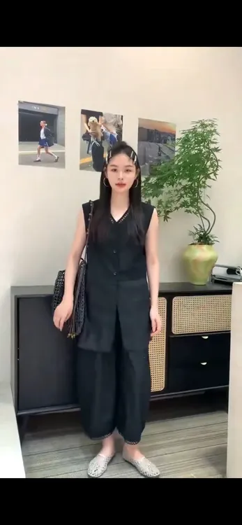 夏季新款深蓝色薄纱拼接无袖衬衫搭配休闲阔腿裤套装