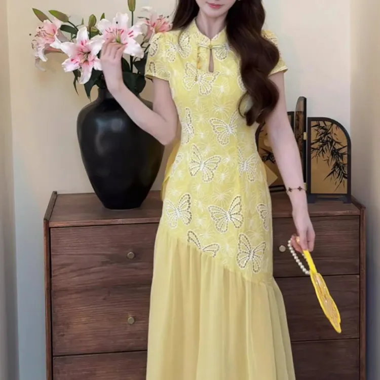 袅袅江南镂空蝴蝶刺绣旗袍2025夏新品假两件连衣裙国风改良旗袍裙