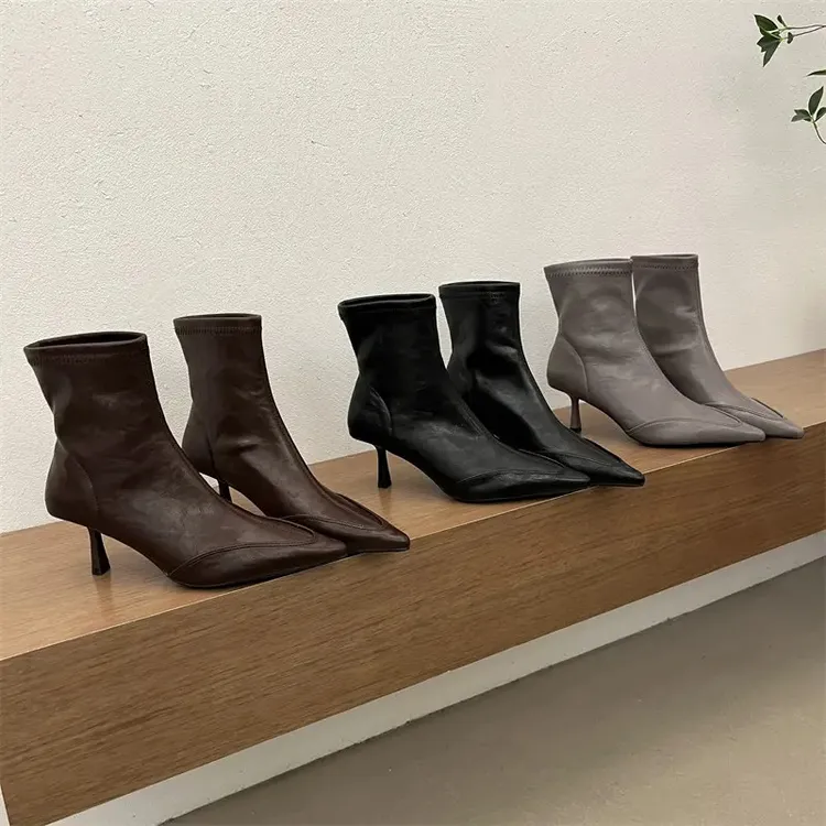 设计感尖头细跟套筒瘦瘦靴及踝靴女2025冬季新款复古高跟软皮短靴