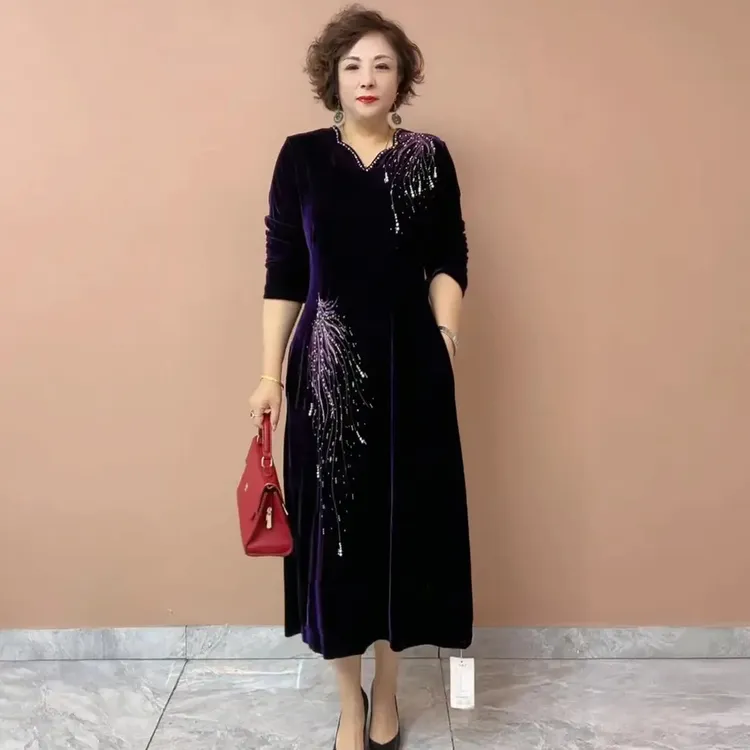 H秋季新款气质妈妈连衣裙丝绒镶钻裙显瘦遮肉贵夫人打底时尚长裙