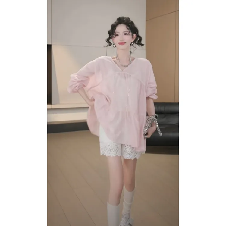 2025夏季时尚套装设计感蕾丝拼接V领系带上衣防晒休闲纯色上衣女