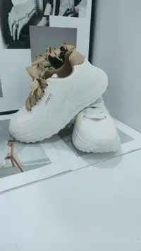 女鞋运动鞋小白鞋板鞋时尚休闲鞋单鞋白色K566