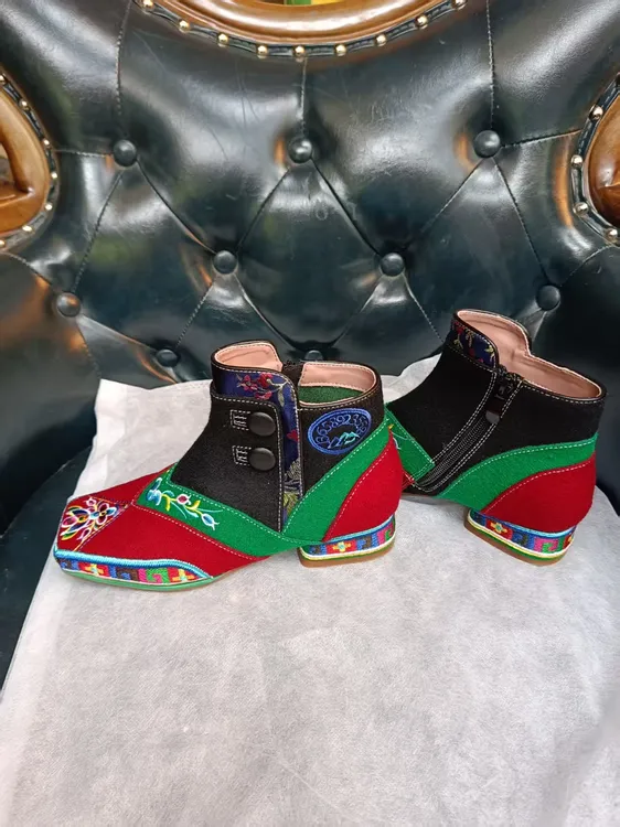 民族风格新款松巴拉姆软底软面轻薄透气藏装必备女鞋