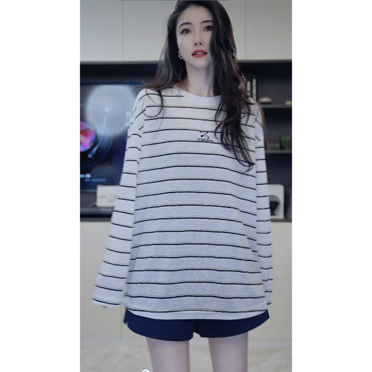 小乖逃X单色白色条纹T恤风车白绿蓝T恤长袖圆领上衣横条纹 M8657