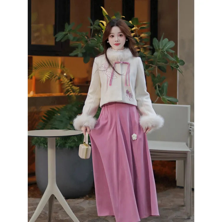 瑶西【粉黛山茶】冬季加厚毛领刺绣立体山茶花汉元素国风改良汉服