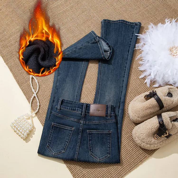 南油高货复古蓝高腰显瘦微喇牛仔裤女2025秋冬新款收腹提臀牛仔裤