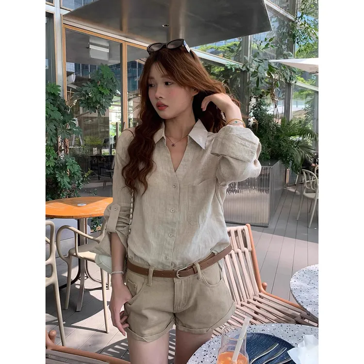 原麻色亚麻老钱风衬衫女早秋季松弛感设计感v领棉麻衬衣防晒上衣