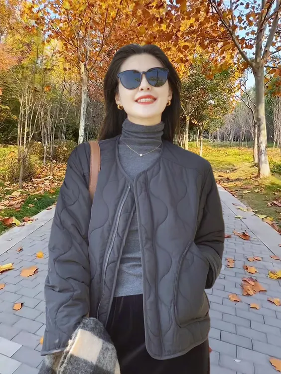 【墨染】秋冬高级感常规款圆领黑色短款棉服外套灰色打底衫套装