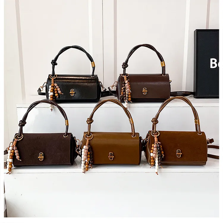 高级百搭2025新款手提斜挎单肩包包时尚